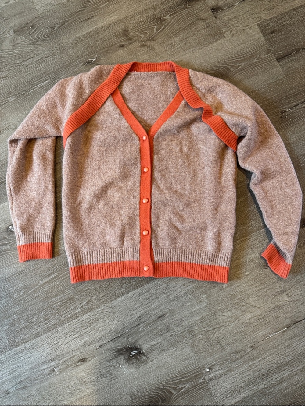 Women’s Two-Tone V-Neck Button Cardigan - Coral Trim